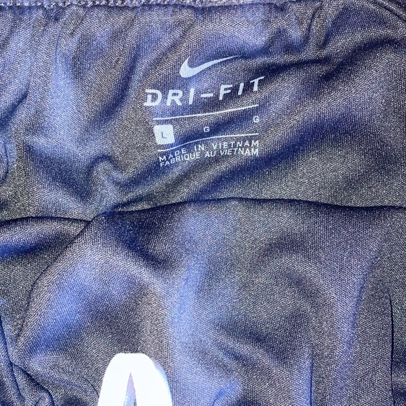 Youth Nike running shorts - Picture 2 of 2